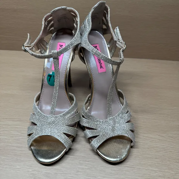 Betsey Johnson Tiara Gold Silver‎ Glitter T-Strap Heels Size 7.5 Sparkle Pumps - Image 2