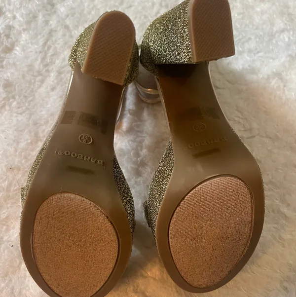 Bamboo Beautiful Gold glam Party Wedding Prom metallic glittery felt platform high chunky heels - Image 9