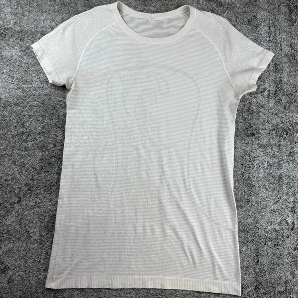 Lululemon Swiftly Tech Short Sleeve Lace Women's 12 Polar Cream - Image 2