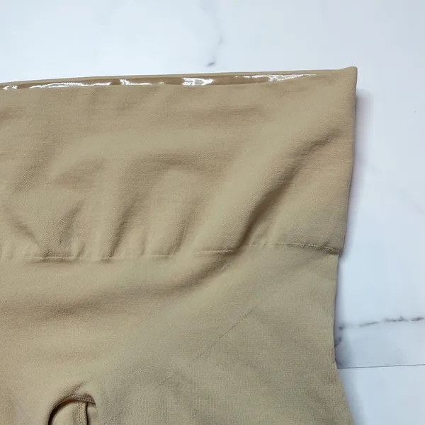 Skims Seamless Sculpt Butt Lifting Shorts - Image 4