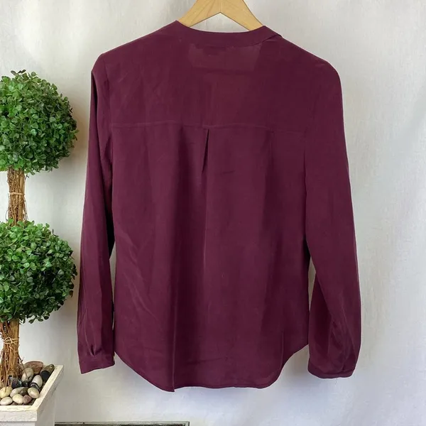 100% Silk Max Studio Burgundy Button Close Long Sleeve Colarless Blouse Top M - Image 3