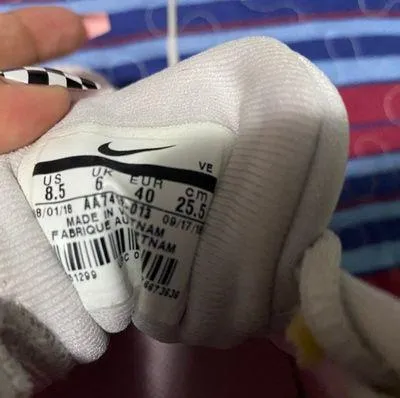 Nike Running Sneakers - Image 9