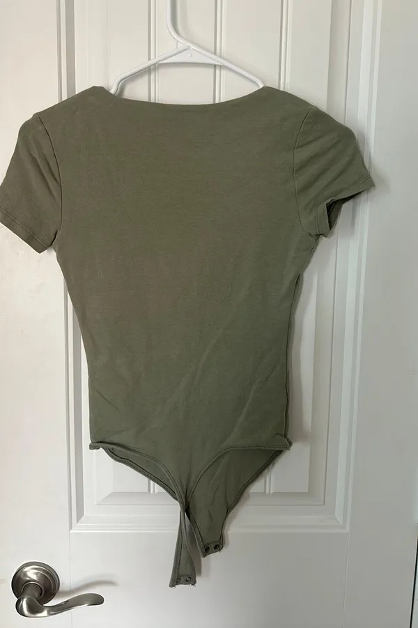 Green Abercrombie Bodysuit Size XS - Image 2