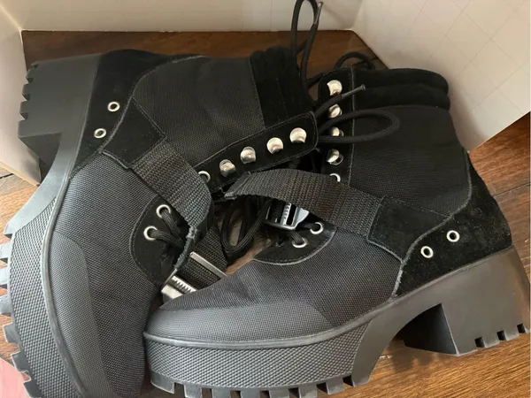 Steve Madden women's Grady Black Chunky Black Boots booties Size 8 - Image 10