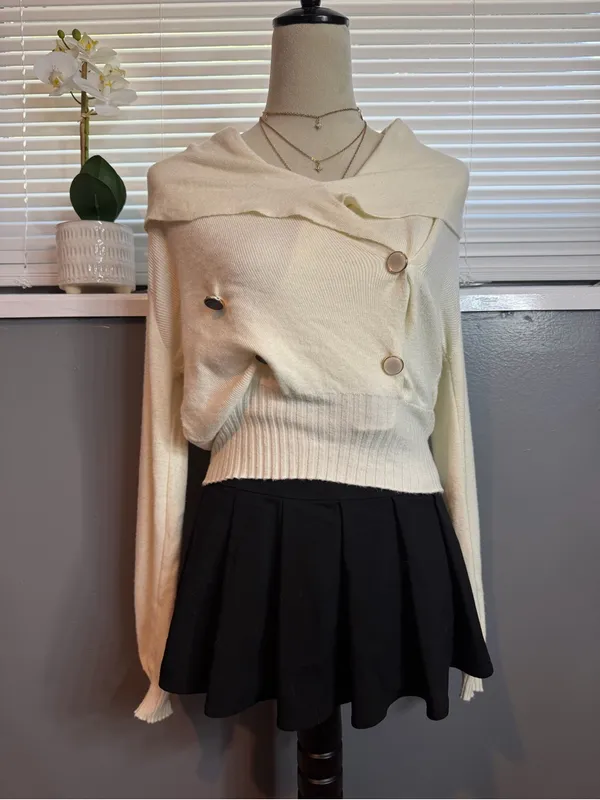 Source Unknown Ivory Asymmetrical Foldover Collar Sweater Small Gold Button Preppy Coquette - Image 3