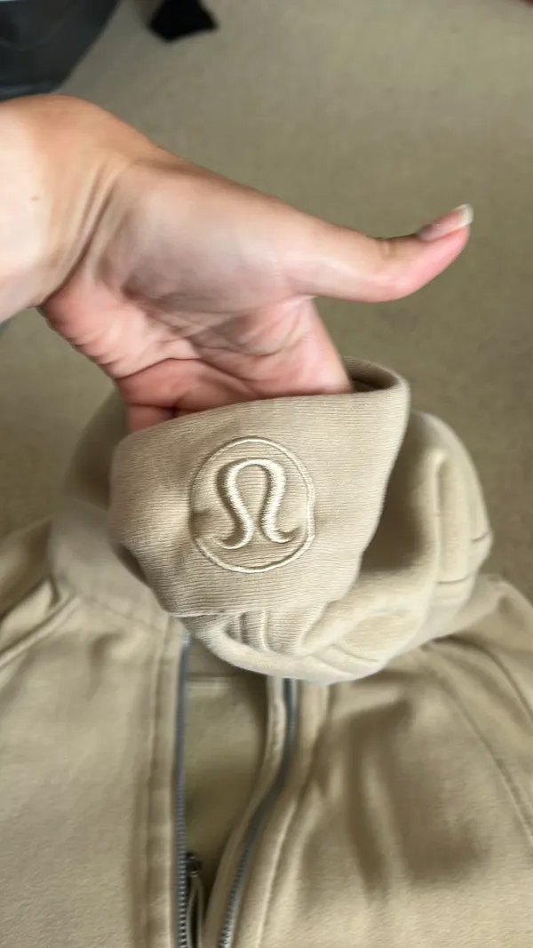 Lululemon  - Image 3