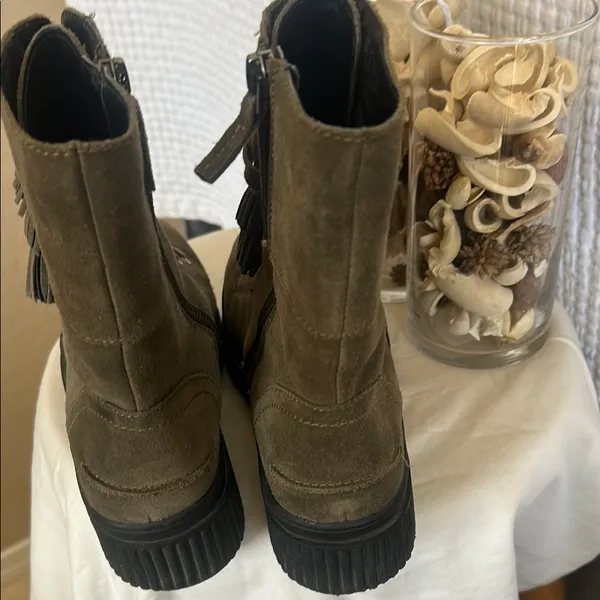 Franco Sarto Khaki Lace-Up Combat Boots Green Suede 8.5M US EU 38 - Image 5