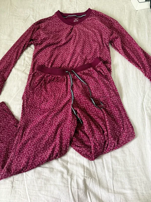Nautica Women's Berry Pink Patterned Sweater and pants set - Image 3