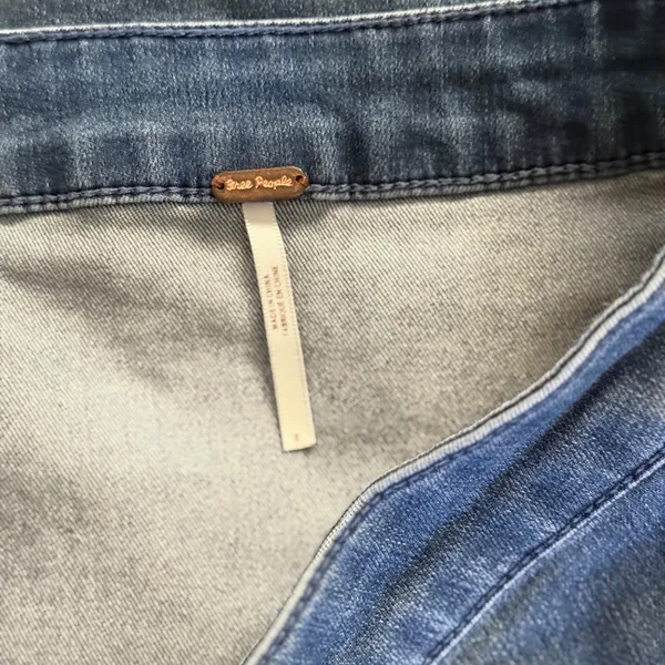 Free People Womens Blue Denim Side Button Mini Skirt Medium Wash Size 2‎ - Image 2
