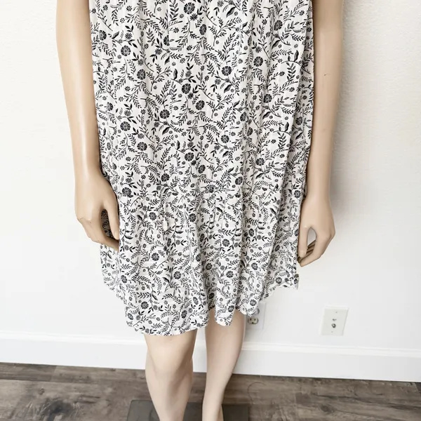 [Old Navy] White Black Floral Print Tassel Tie Straps Swing Dress Size Medium M - Image 9