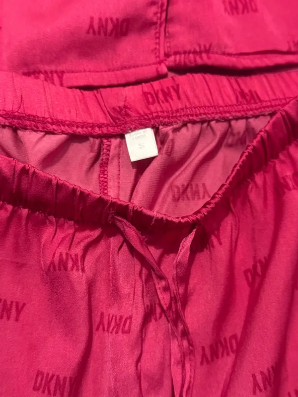 Women Small DKNY hot pink monogram-print short-sleeve pajama set - Image 3