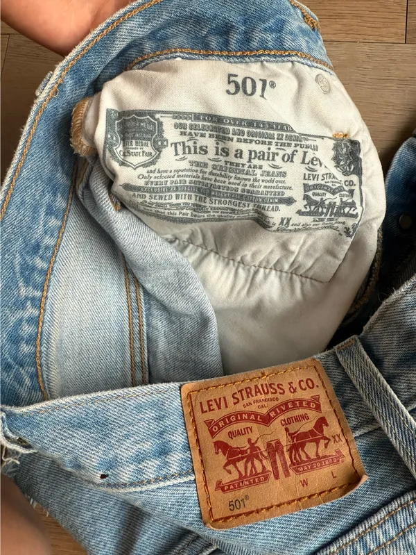 Levi's 501 blue denim shorts - Image 3