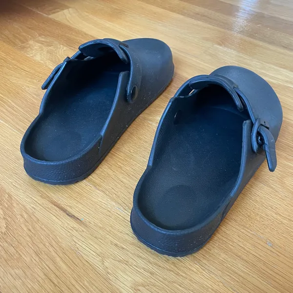 Clogs Black Rubber Size 9.5 - Image 5