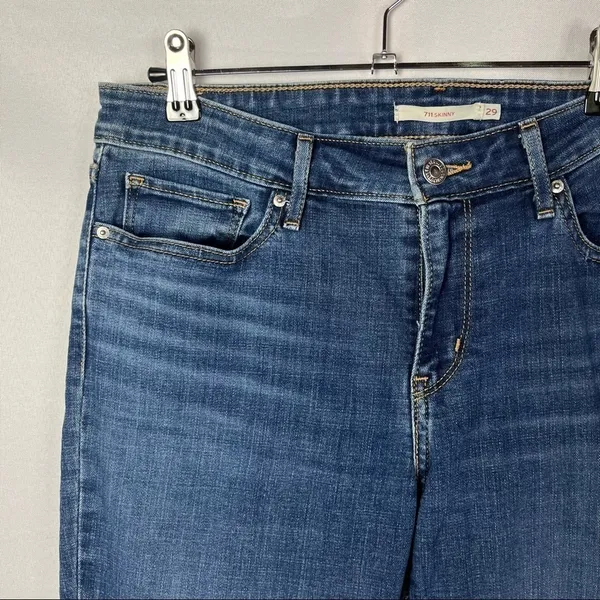 Levi's 711 Skinny Mid Rise Dark Wash Jeans 29‎ - Image 4