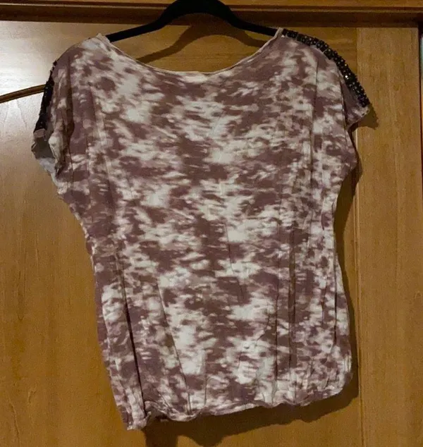 Tye Dye Top w/ Black Shoulder Detail - Image 4