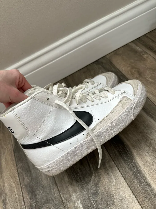 Nike Blazers - Image 3