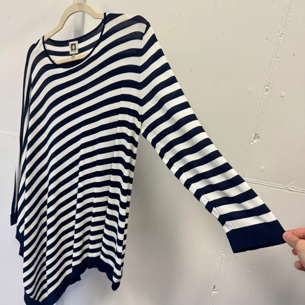 Anne Klein Navy White Striped Asymmetrical Hem Knit Sweater Top Large Coastal - Image 4