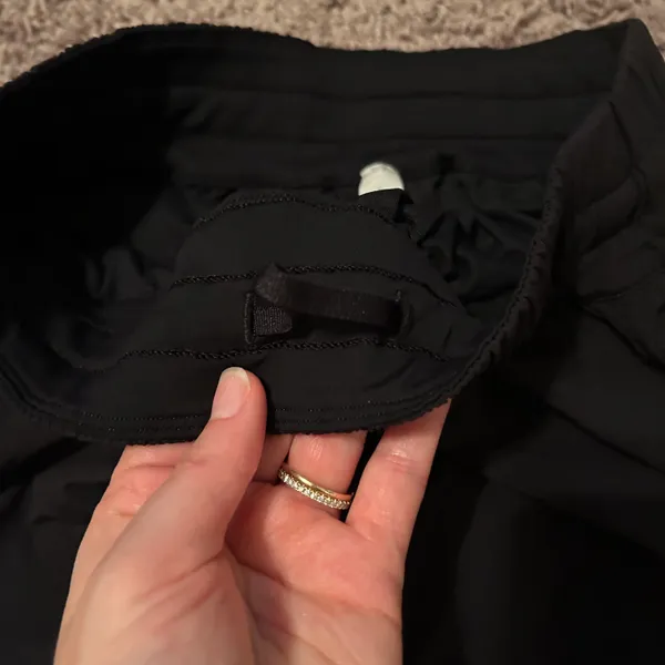 Lululemon ‼️ Tracker Short V 4"‼️ - Image 4