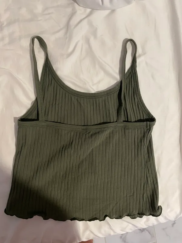 Old Navy Lettuce Trim Ribbed Tank Top - Image 3