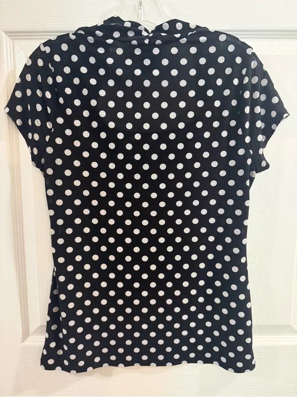 Hot Topic Black and White Polka Dot Short Sleeve Top Size LG - Image 4
