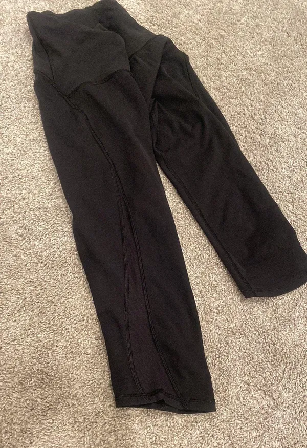 Lululemon 23” Leggings - Image 3