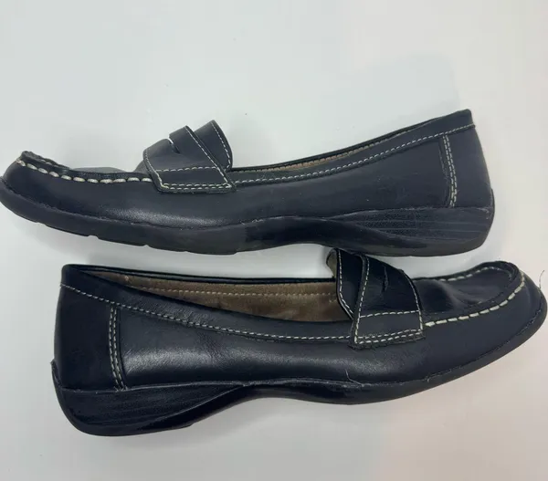 Naturalizer Black Leather Loafers Size 7.5W - Image 6