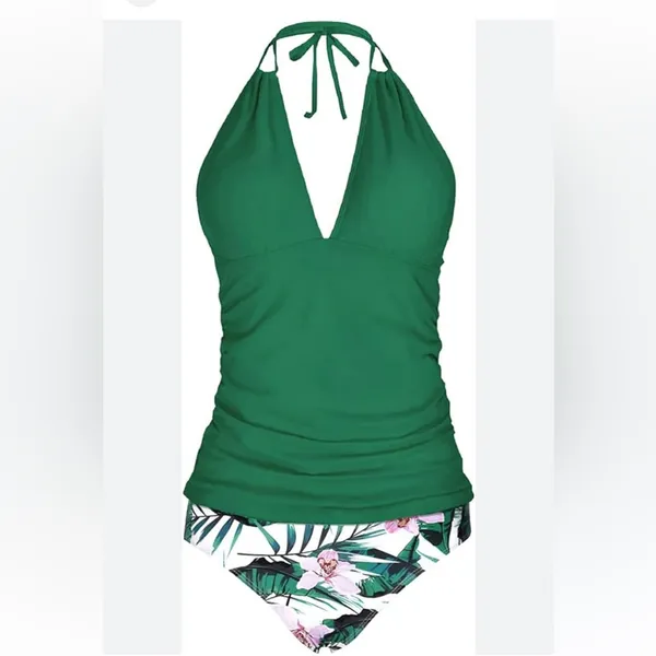 Yonique emerald green tank swim top open back size L - Image 3