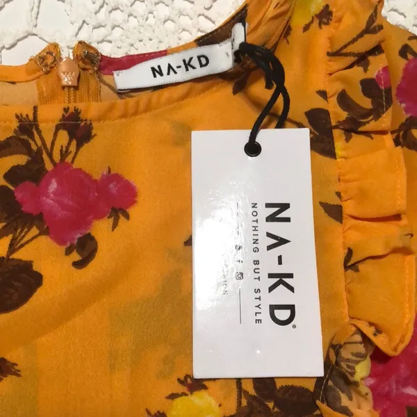NA-KD Saffron Floral Dream Asymmetric Dress size 2 NEW - Image 4