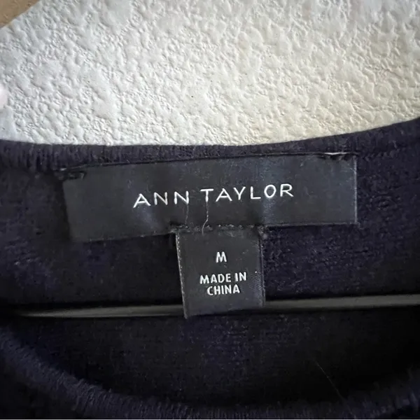 Ann Taylor Blue Ribbed Textured Peplum Top Tank Shirt Blouse Medium - Image 2