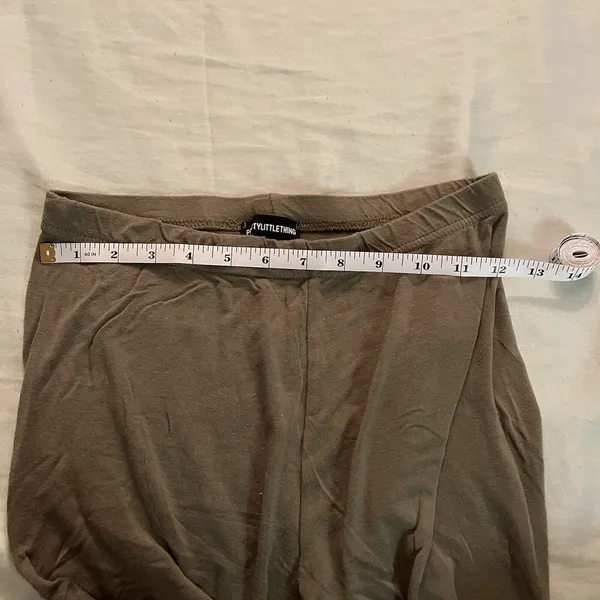 PrettyLittleThing Women's Green Brown Basic Cycle Shorts Tan size US 4 - Image 4