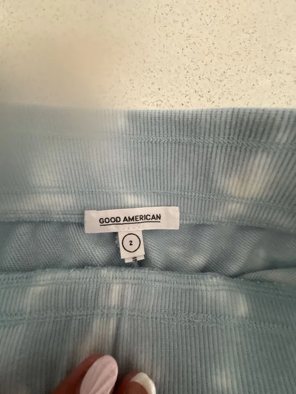 Good American Tie-Dye Sweat Shorts Size 2 - Image 4