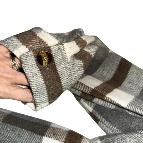 Nowrain Plaid‎ Shacket Jacket Large Cozy Neutral Flannel Layer Brown - Image 3