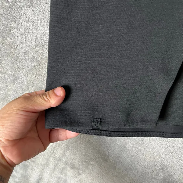 Lululemon Minimal Tank Black Open Back Size 4 Athleisure Relaxed Cropped Length‎ - Image 4