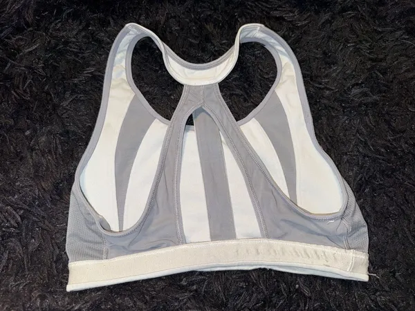 Athleta Women's Size S White and Grey Mesh Racerback Sports Bra - Image 5