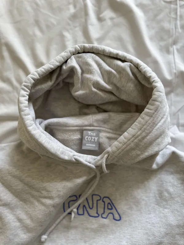 Aritzia TNA Sweatshirt - Image 4