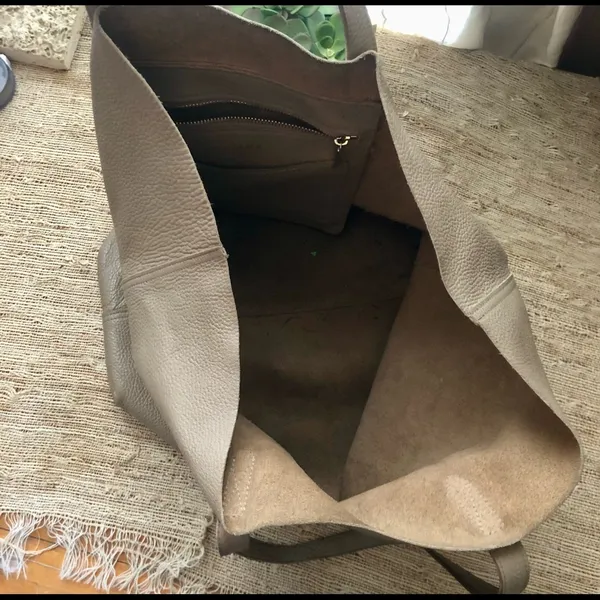 Cuyana leather Tote Bag - Image 4