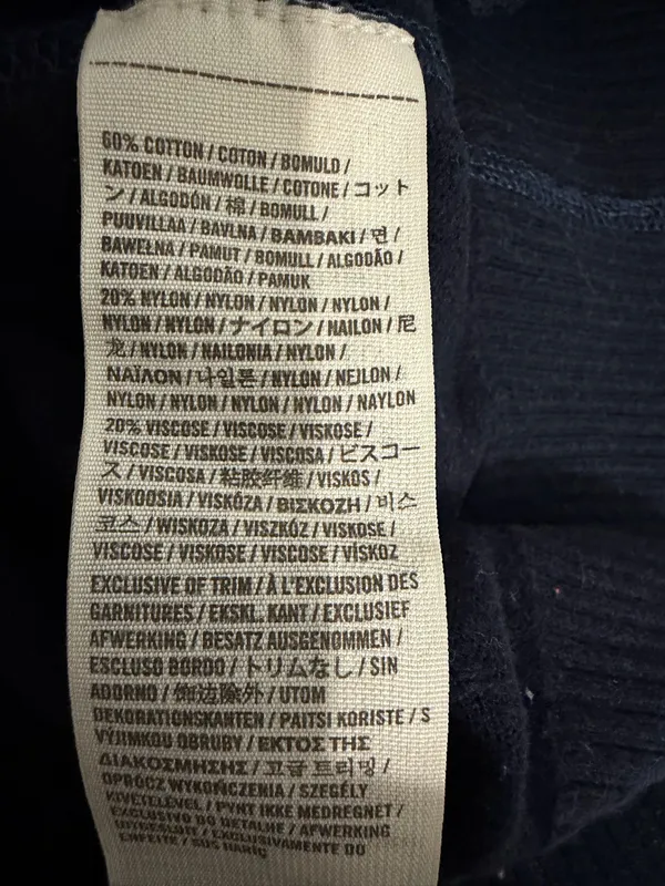 Hollister Ladies V Neck Pullover Sweater  - Image 5