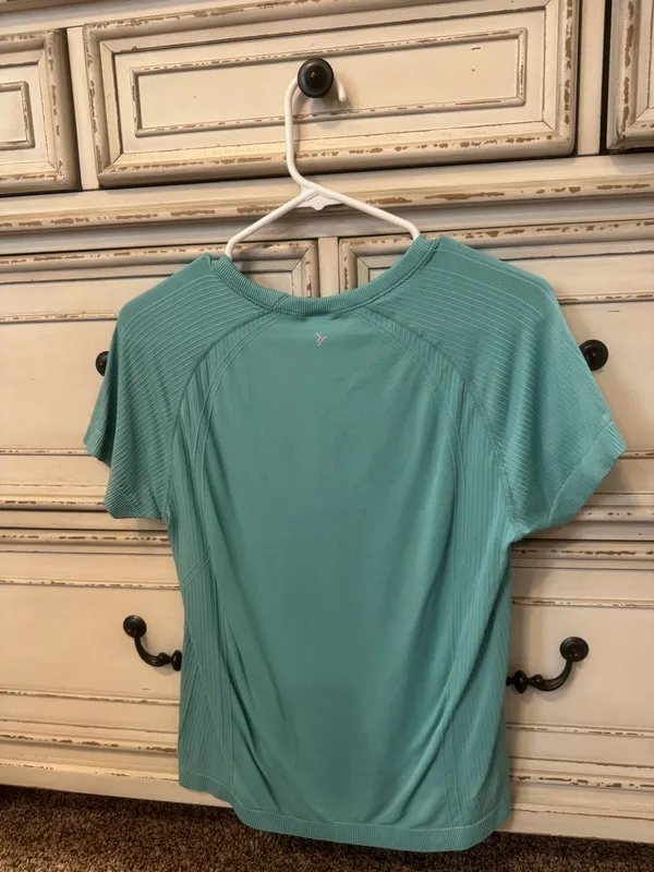 Teal Old Navy Workout Top - Image 3