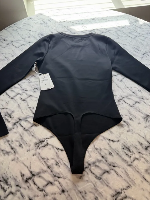 Good American Scuba Scoop Neck Long Sleeve Bodysuit Black Size M. - Image 4