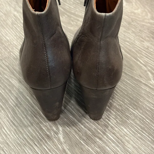 Lucky Brand Sairio Brown Leather Ankle Booties 6.5 Block Heel Twee Minimalist - Image 4