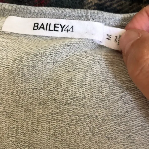 Bailey 44 Grey French Terry Crop Tank Top M - Image 5