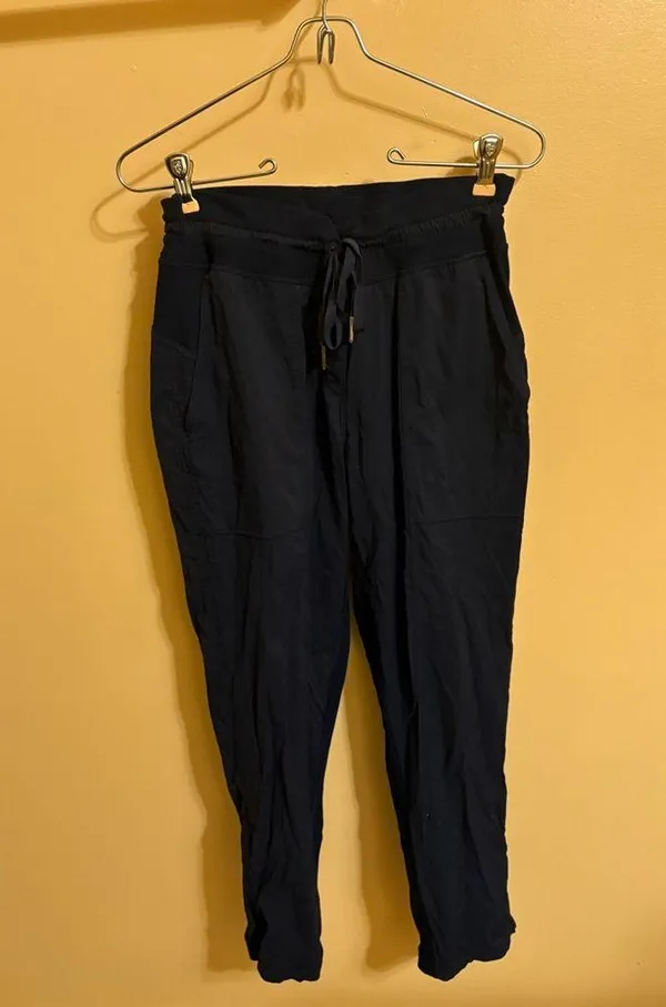 Dance Studio Crop *25” joggers in True Navy - Image 4
