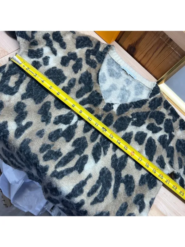 Young Fabulous & Broke Fuzzy Leopard Print V-Neck Sweater Size S/M Indie Casual - Image 10