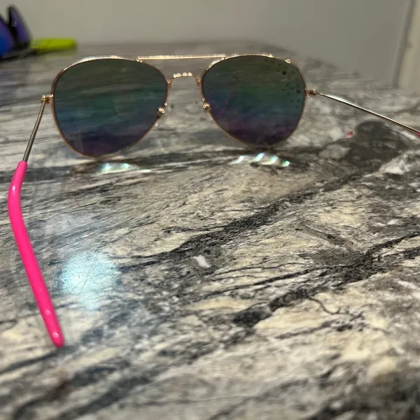 Red and Pink Aviator Sunglasses with Double Bridge - Image 4