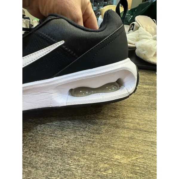 Nike Air Max INTRLK‎ Lite Women's Shoes in black and white Size 8 - Image 4
