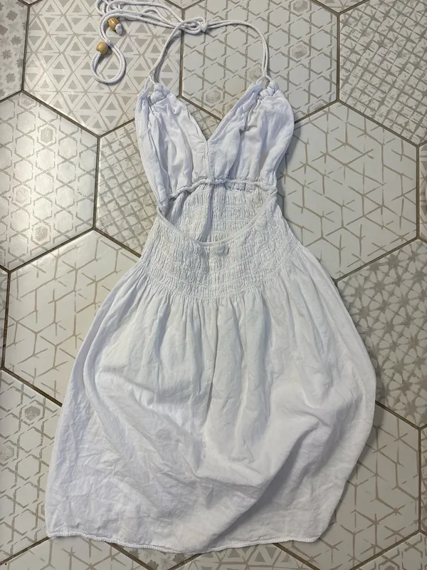Backless white mini boutique beach dress - Image 3