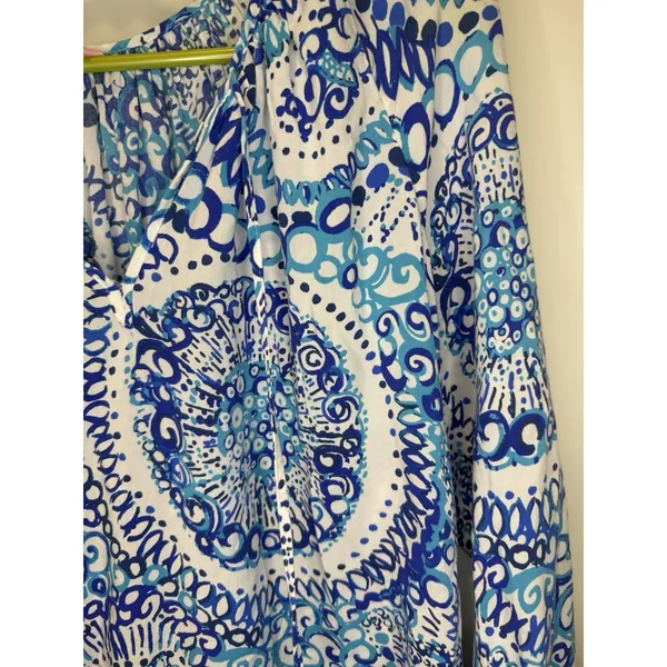 Lilly Pulitzer Willa Blouse Womens Medium Blue Midnight Print V Neck Tunic Top - Image 2