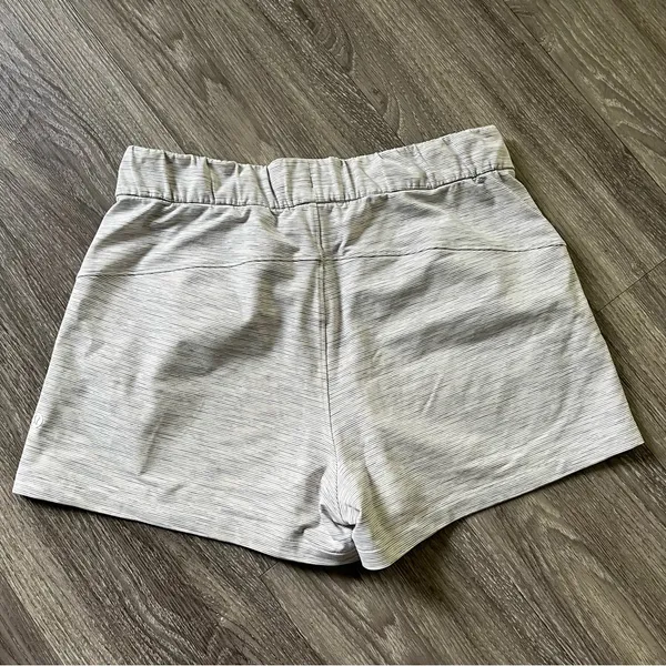 Lululemon EUC On the Fly Shorts - Image 3