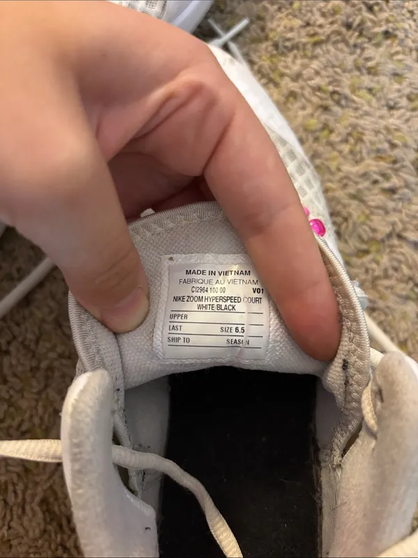Nike Women’s White Sneakers - Image 5