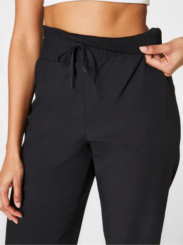 NWT Spanx On The Move Slim Pant Black Size Medium - Image 2
